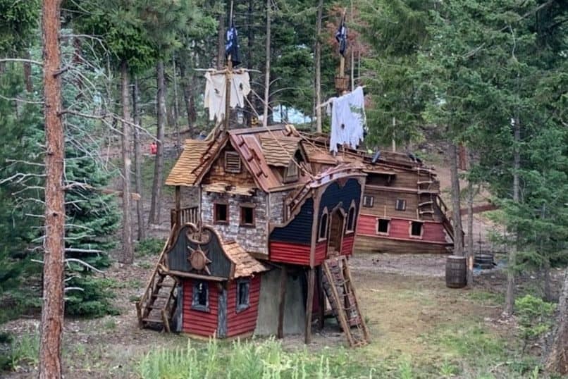 House on shipwreck trees