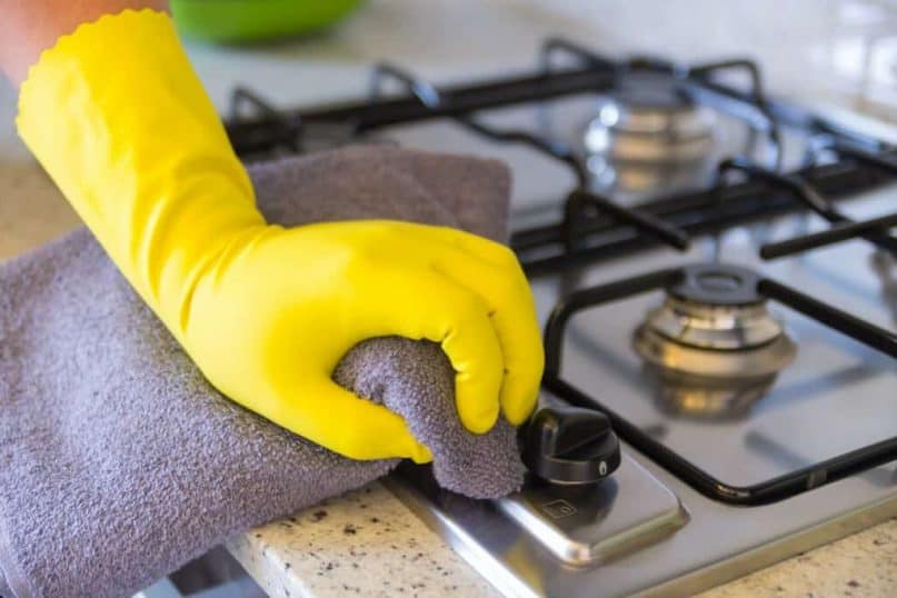 Cleaning up during cooking