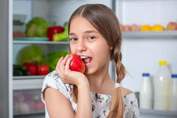 Store Apples in your Crisper drawer