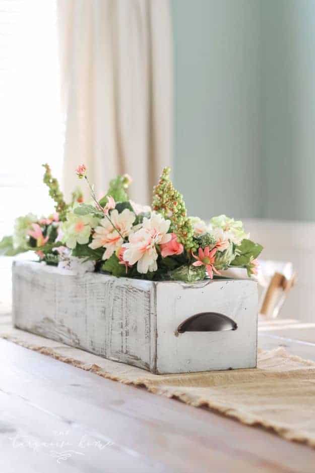 Up-cycled wooden box make your home a country dream