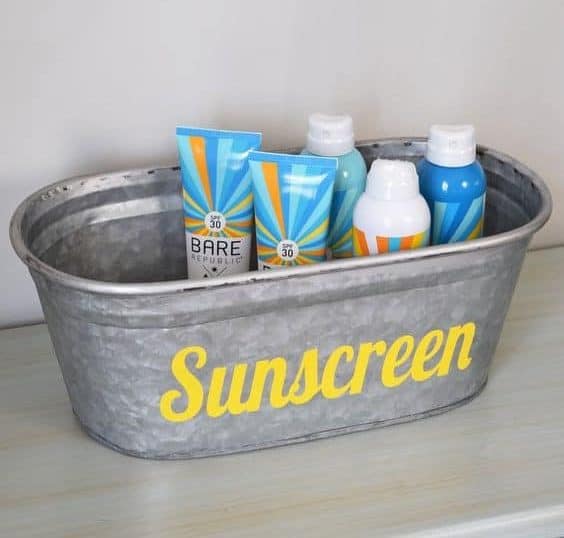  Sunscreen storage tank