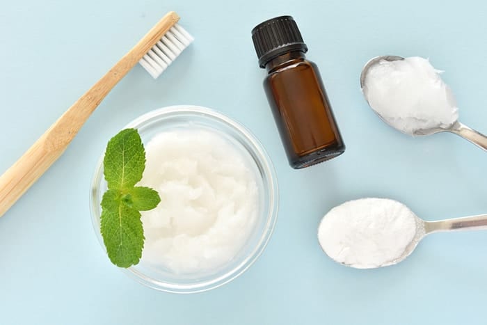 Natural Toothpaste in easy DIY projects