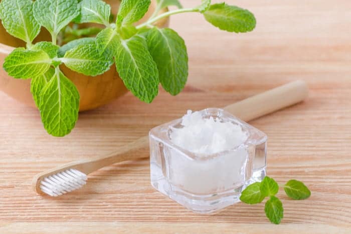 Natural Toothpaste in easy DIY projects