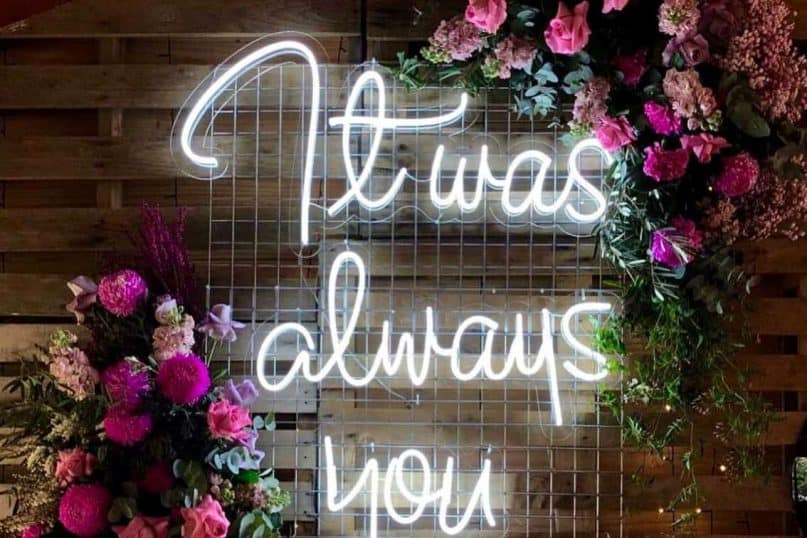 Light up your Wedding Party with Neon Signs