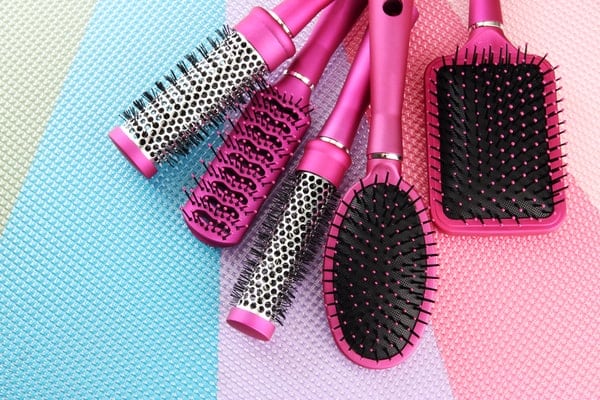 Clean your hairbrush for clever spring cleanses