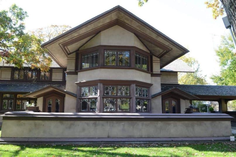 House B. Harley Bradley in Frank Lloyd Wright design