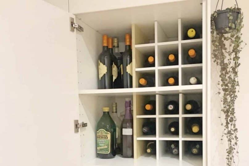 Wine cabinet