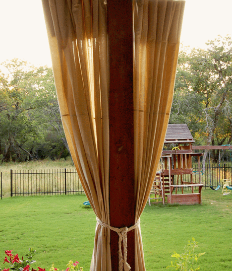 Set of drop curtains