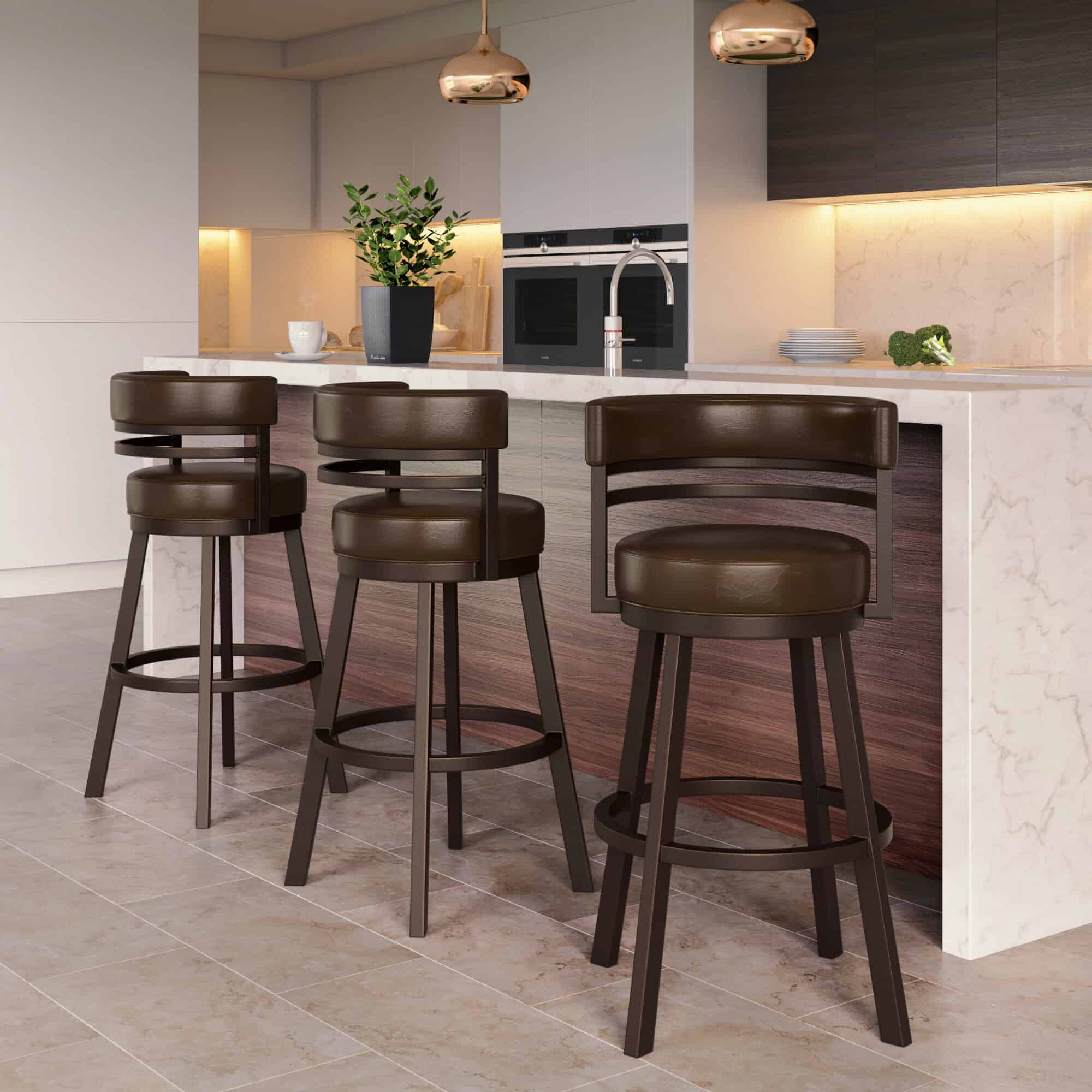  Lie on a high-quality bar stool