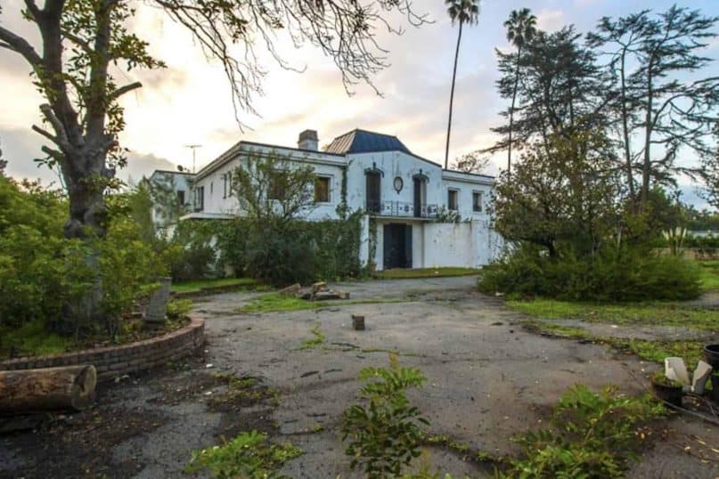 Liza Minnelli's evil stepmother ruined this Beverly Hills home.