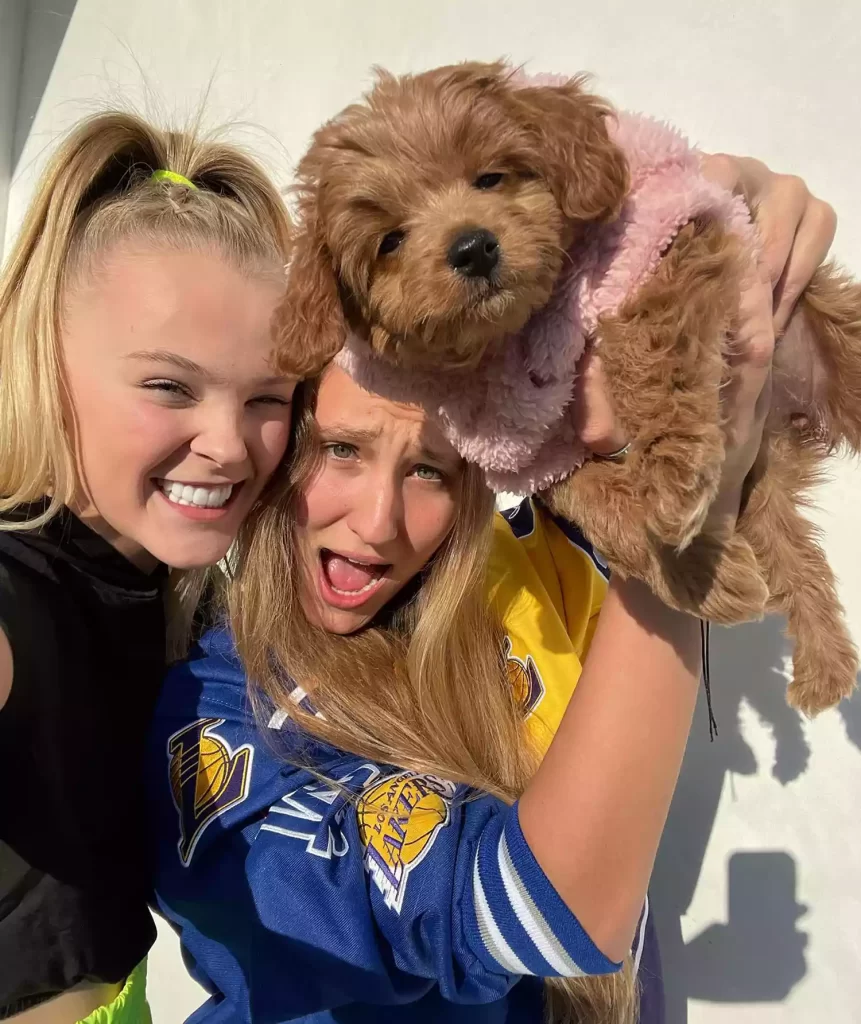 Jojo Siwa and Kylie Prew